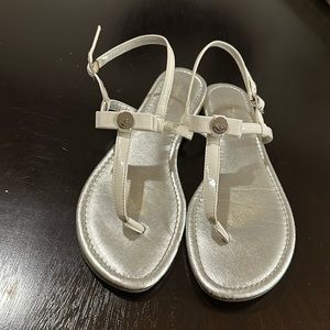 BCBG White Patent Leather Thong Sandals with Bow Detailing